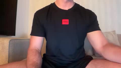 mcr8080 online show from April 25, 5:21 am