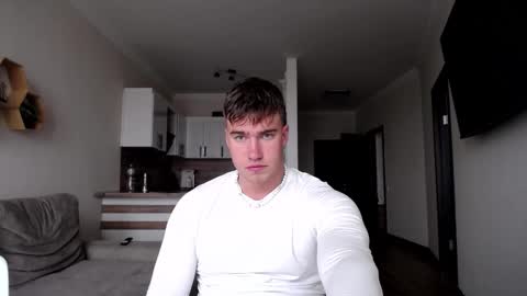 Max online show from October 4, 11:59 am