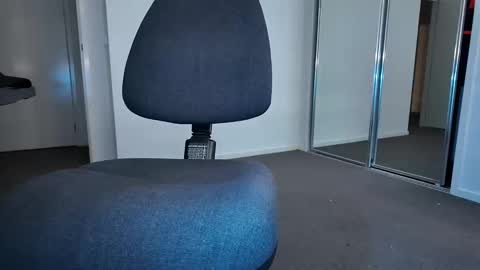 MelbourneDCK online show from February 9, 10:54 pm