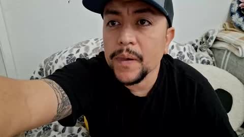 mexidaddycan online show from December 19, 5:10 pm