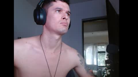 Snapshot of miaou_miaou chatting on December 19, 10:10 pm miaou_miaou online show from December 19, 10:10 pm