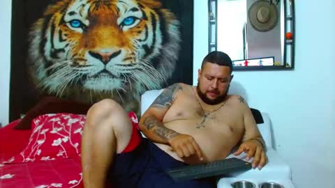 Snapshot of michell_myers chatting on February 2, 2:24 pm michell_myers online show from February 2, 2:24 pm