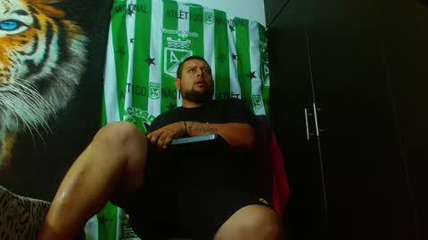 Snapshot of michell_myers chatting on January 19, 2:25 am michell_myers online show from January 19, 2:25 am