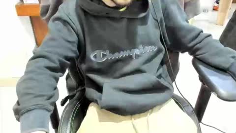 microfama00 online show from March 15, 2:30 am