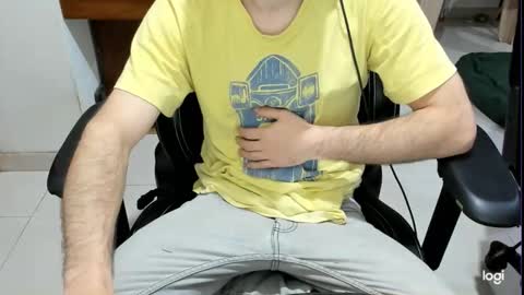 microfama00 online show from April 18, 2:51 pm