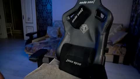 mike0xx online show from December 17, 12:23 pm