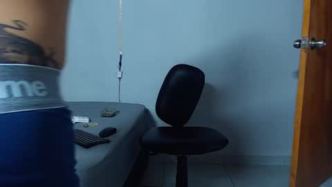 Mike IMDEPENDIENT MODEL online show from December 17, 2:30 am