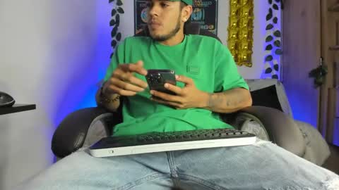 mikee_scooth online show from January 20, 2:32 am