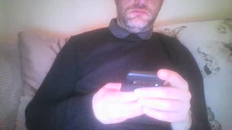 Snapshot of mikehockishuge9 chatting on January 3, 10:40 pm mikehockishuge9 online show from January 3, 10:40 pm