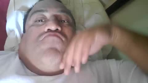 mikeloveshornygirls2213 online show from October 19, 8:12 pm