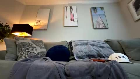 mikeywhite123 online show from January 9, 1:05 pm