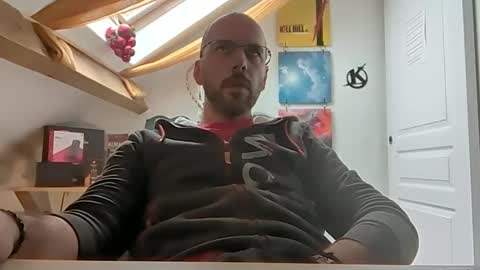 Snapshot of mikmik91 chatting on December 19, 10:13 am mikmik91 online show from December 19, 10:13 am