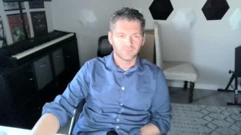 Snapshot of milf_hunter567 chatting on October 24, 11:06 pm milf_hunter567 online show from October 24, 11:06 pm