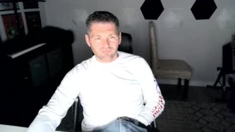 Snapshot of milf_hunter567 chatting on October 15, 4:25 pm milf_hunter567 online show from October 15, 4:25 pm
