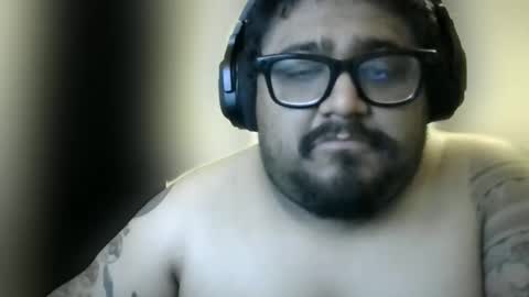 Snapshot of milo69966 chatting on October 29, 9:12 am milo69966 online show from October 29, 9:12 am