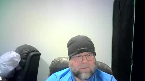 Mr. Happy online show from December 1, 8:06 am