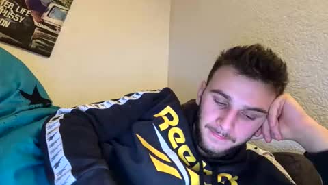 Brokebutcute online show from November 5, 11:07 pm