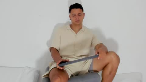 mitchell online show from January 4, 3:07 am