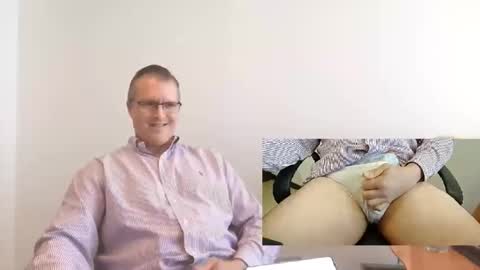 Snapshot of moe_001 chatting on October 7, 5:28 pm Moe online show from October 7, 5:28 pm