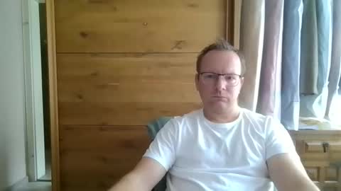 Snapshot of molnarzsolt chatting on October 1, 8:51 am molnarzsolt online show from October 1, 8:51 am