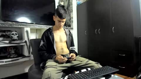 nicolas online show from March 18, 2:03 am