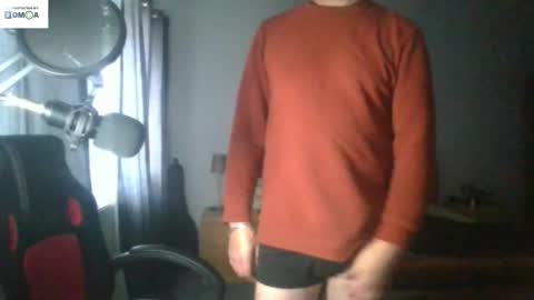 mr_i_ online show from October 26, 7:43 am