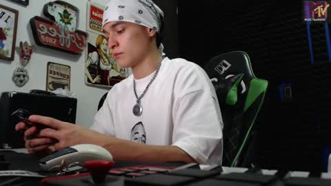 Call me Angel please online show from November 30, 2:02 am