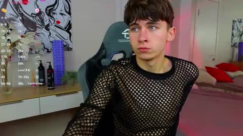 Kris online show from January 31, 9:16 pm