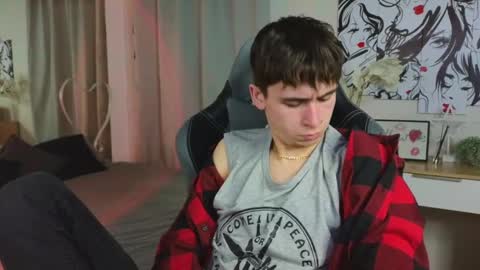 Kris online show from March 11, 8:53 pm