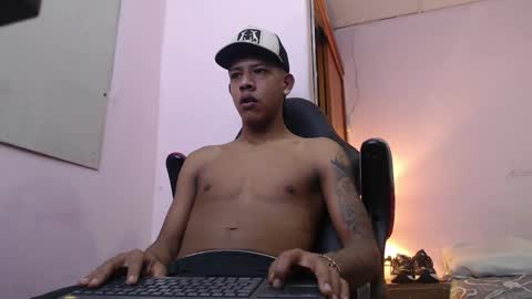 mr_stiven_ online show from January 12, 12:28 am