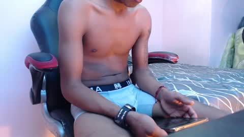 mr_stiven_ online show from December 27, 2:25 am