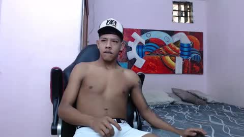 mr_stiven_ online show from February 11, 2:14 am