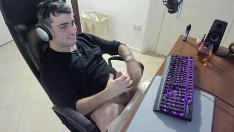 Snapshot of mrclean_97 chatting on January 15, 6:40 pm GoodBoy online show from January 15, 6:40 pm