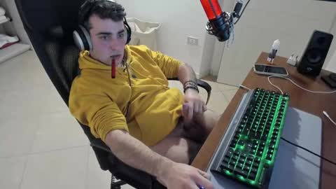 Snapshot of mrclean_97 chatting on February 4, 8:28 pm GoodBoy online show from February 4, 8:28 pm