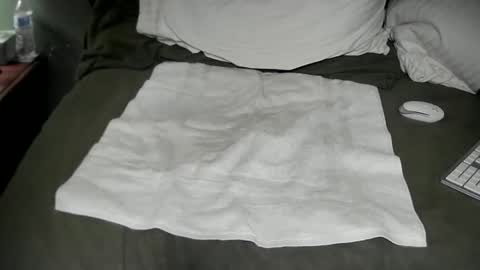 mrericsmith  email hidnnn online show from December 22, 1:52 pm