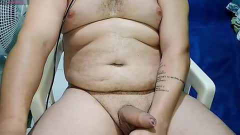 Snapshot of mrjamesbrazilianhotshybear94 chatting on October 8, 9:24 am mrjamesbrazilianhotshybear94 online show from October 8, 9:24 am