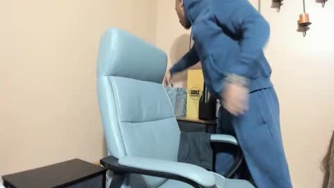 mromg007 online show from November 18, 4:11 pm