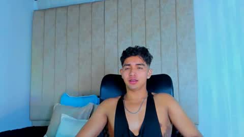 muichiro tokito1 online show from February 9, 4:04 am