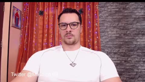 AJ online show from December 6, 2:49 pm