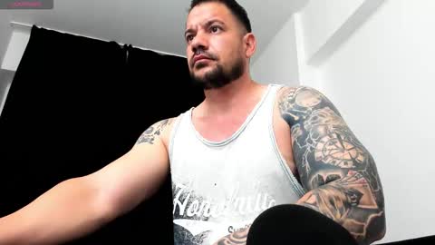 Snapshot of musclemonster31 chatting on October 22, 2:48 am MuscleMonster31 online show from October 22, 2:48 am