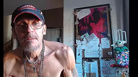 Snapshot of mycock4u247 chatting on December 25, 9:43 pm LA MARIPOSA DE MARICOPA online show from December 25, 9:43 pm