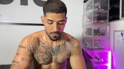 Myke esthetic online show from October 6, 4:28 am