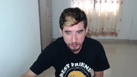 Snapshot of myke_xxx chatting on December 20, 12:49 pm mike online show from December 20, 12:49 pm