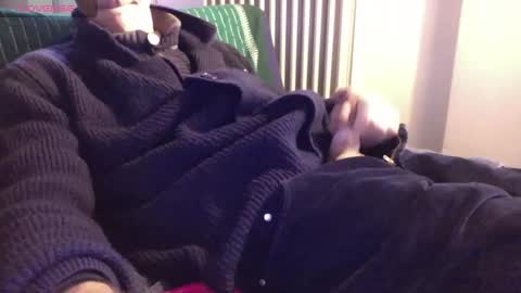 Bi sexy guy lovense hush is on private is open or password show tip if you like. online show from January 5, 11:15 am