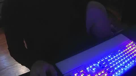 myrares online show from April 3, 11:01 pm