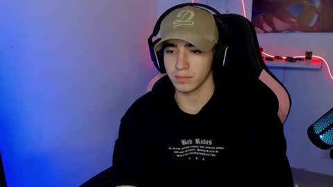 sebastian online show from February 25, 5:52 am