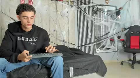 nathan_shimmer online show from October 26, 11:45 am