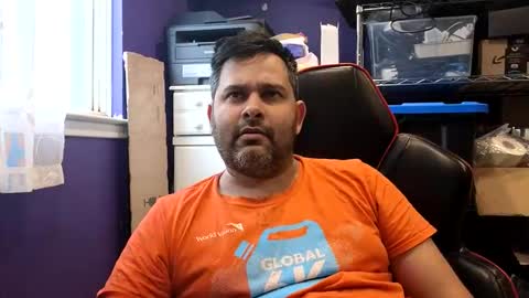 sakhtlaundaz online show from February 10, 9:30 pm