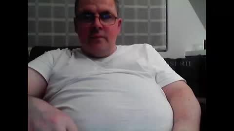 neoy6 online show from April 26, 1:41 pm