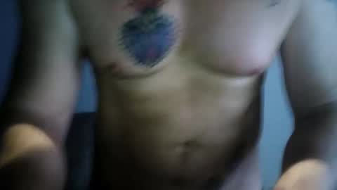 Snapshot of newcamboy1 chatting on December 27, 2:25 am newcamboy1 online show from December 27, 2:25 am